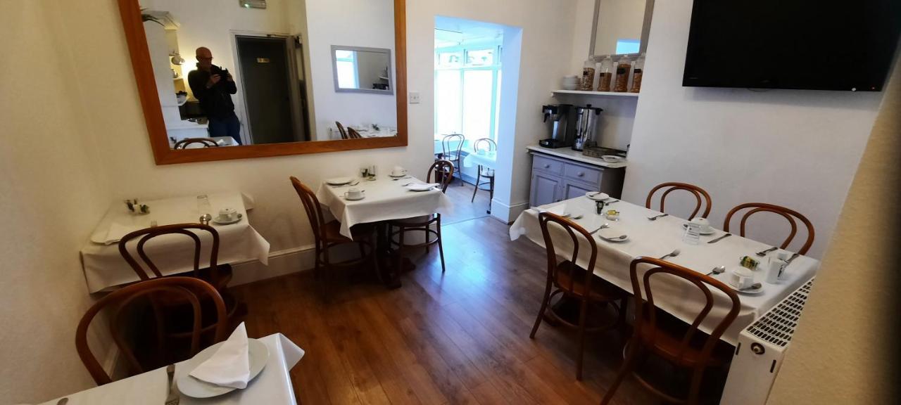 Colebrook Guest House Farnborough  Eksteriør billede
